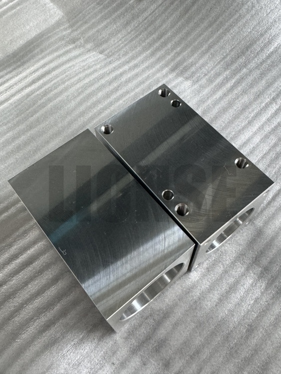 لماذا يتم تفضيل أدوات آلات تصنيع الألمنيوم وقطع المعدات؟